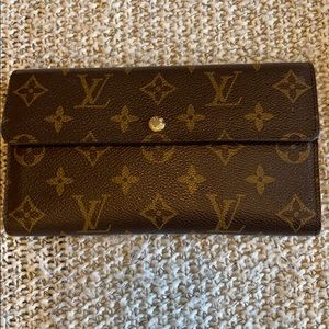 Louis Vuitton Sarah Wallet
